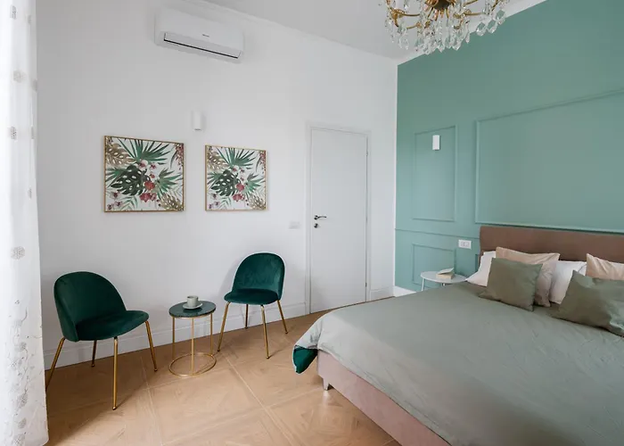 Bright Luxury - * Roma