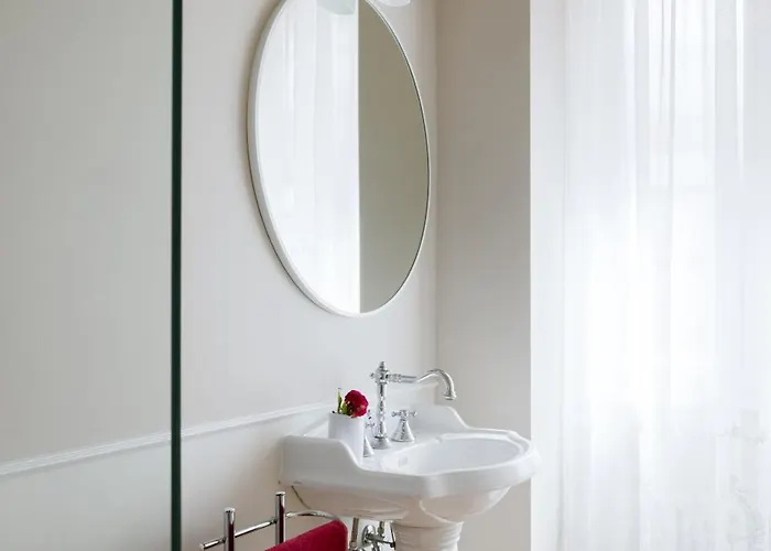 Bright Luxury - Roma