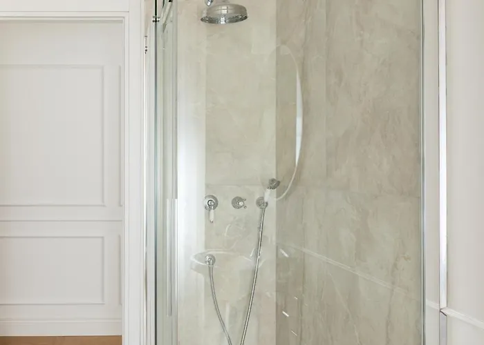 Bright Luxury - *